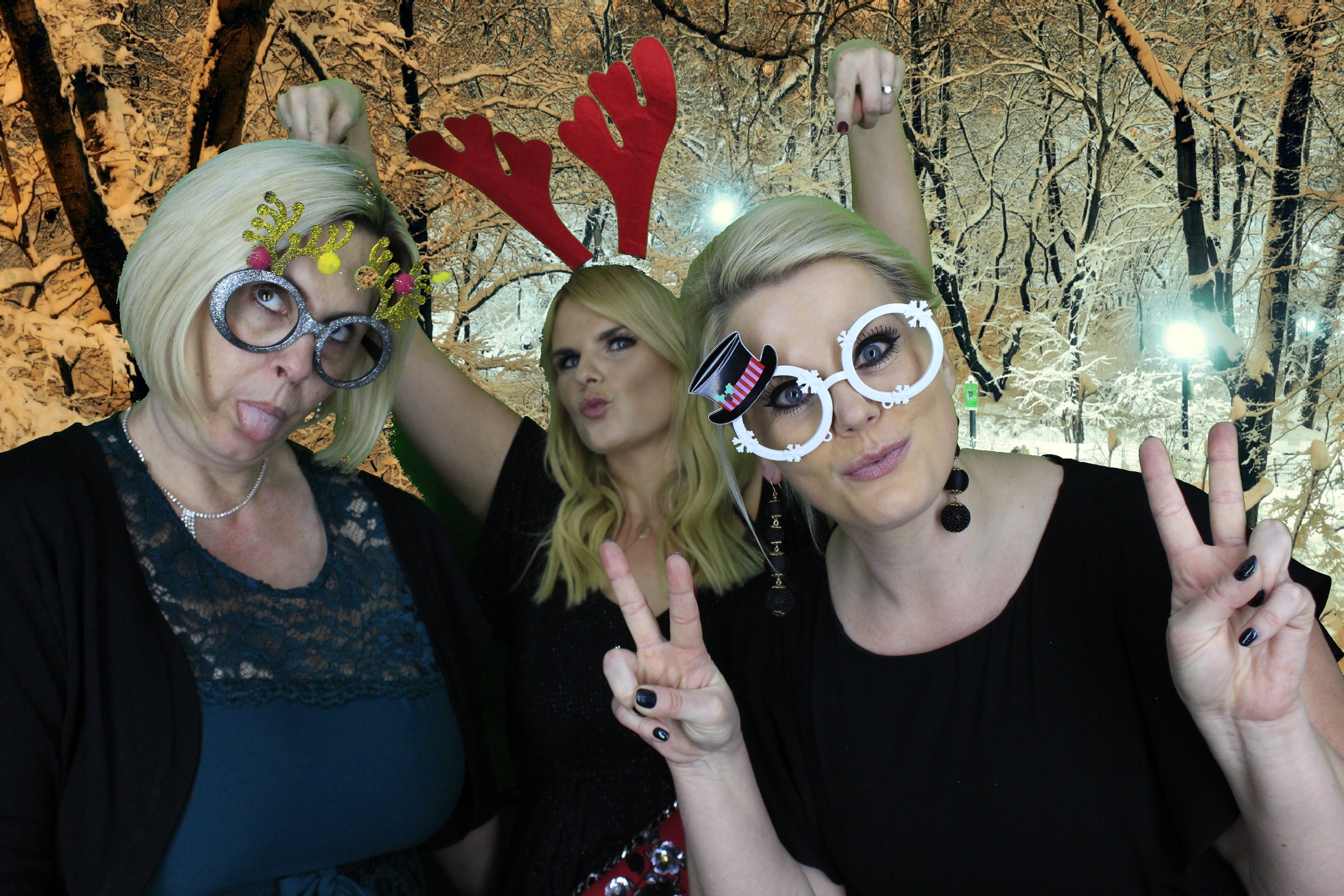 Silvermere Christmas Party  | View more photos from the event at gallery.myphotoboothexperience.co.uk/u/MyPhotoBoothExperienceLtd/Silvermere-Christmas-Party-0